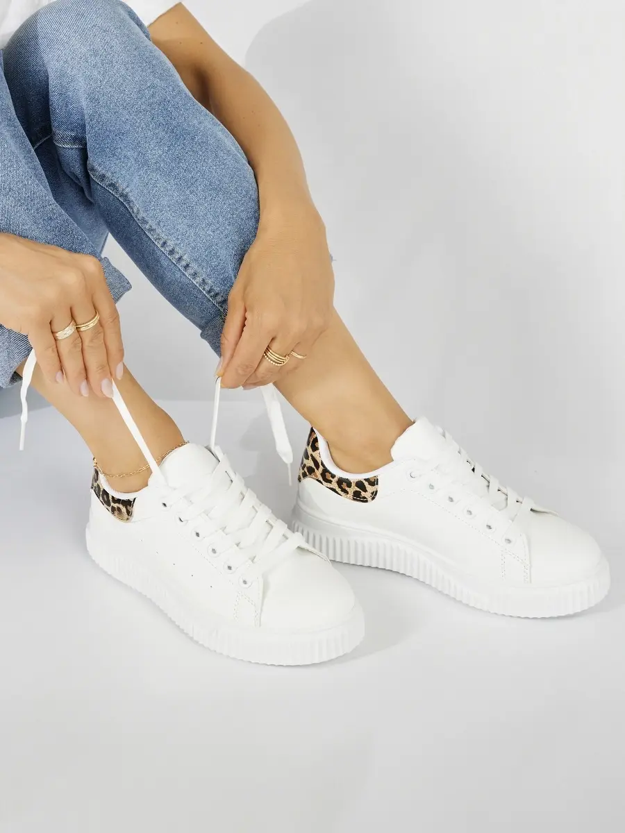 Zajímavé dámské tenisky na platformě