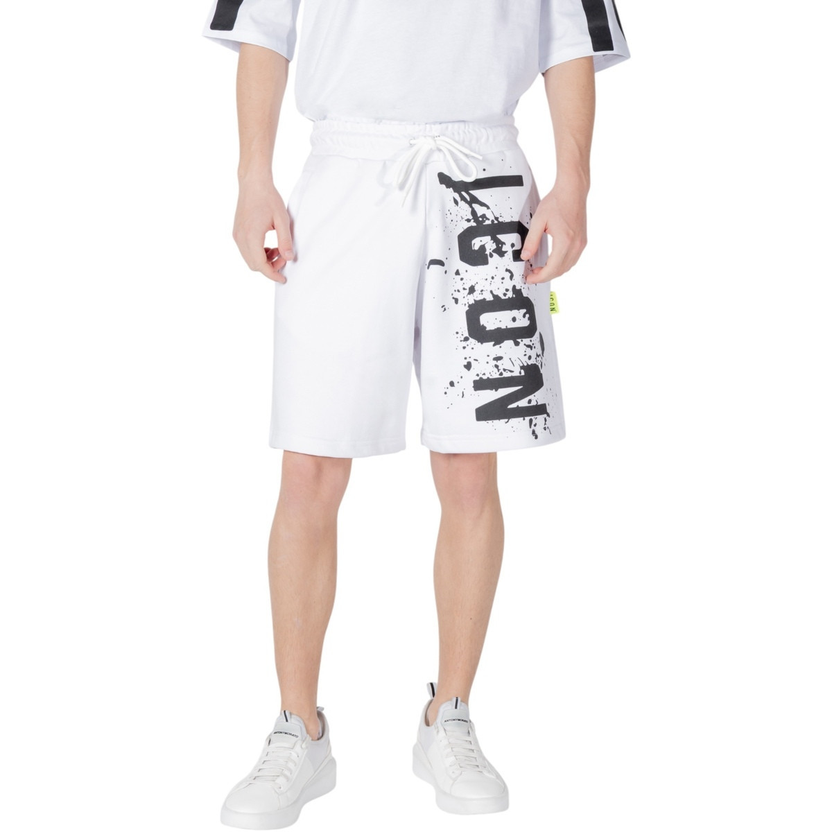 Icon  ICUS2S5B005  Bílá