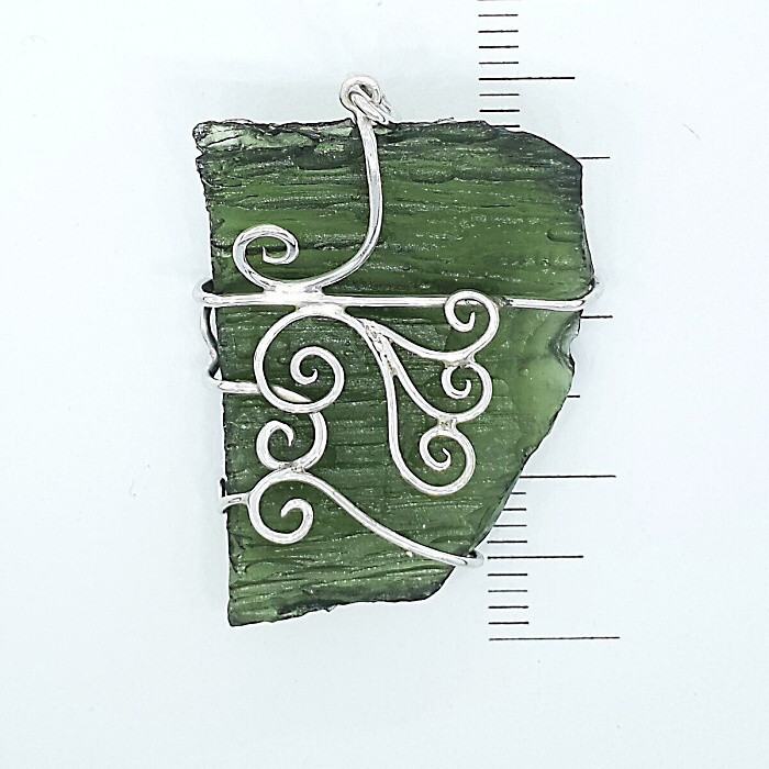 Přírodní vltavín ve stříbře , stříbrný přívěsek 7,07 g