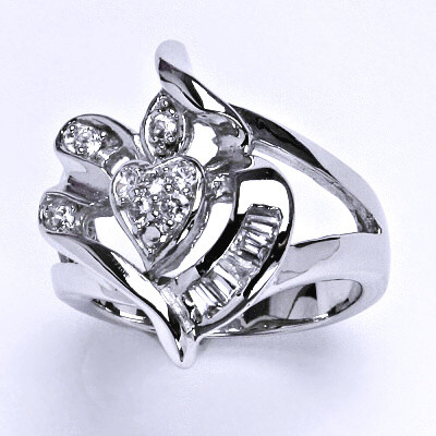 Stříbrný prsten s čirými zirkony,prsten ze stříbra,váha 8,16 g