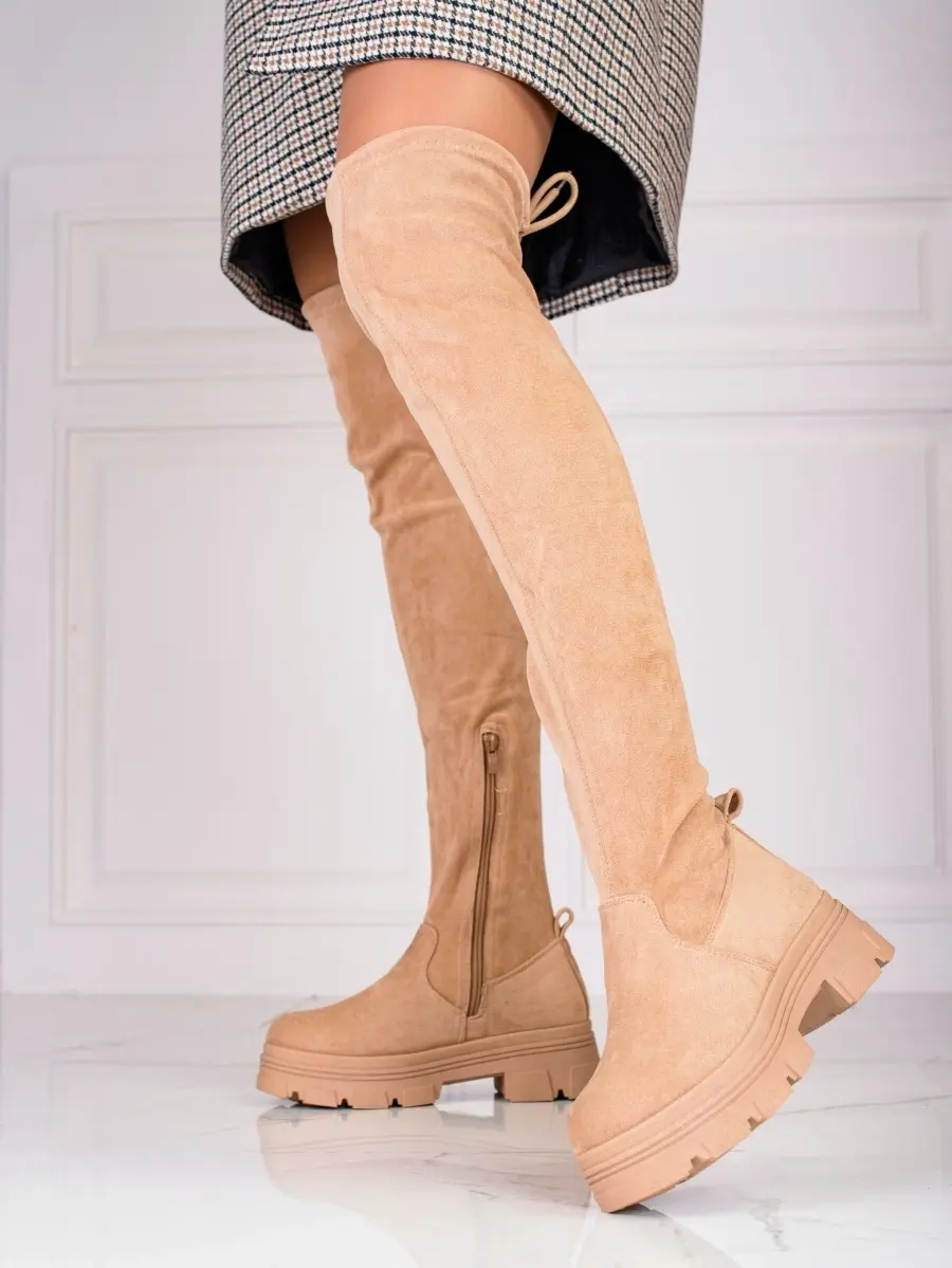 Komfortní kozačky dámské béžové na širokém podpatku