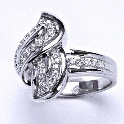 Stříbrný prsten, prsten ze stříbra, syntetický čirý zirkon, váha 7,2 g, vel.57