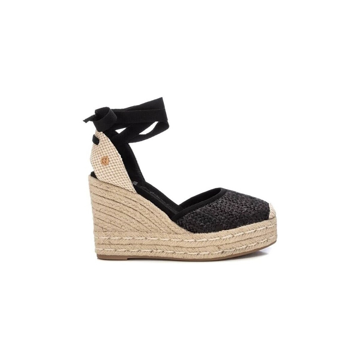 Xti  143951  Černá