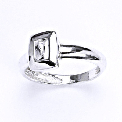 Prsten stříbrný se syntetickým zirkonem,prsten ze stříbra T 1150