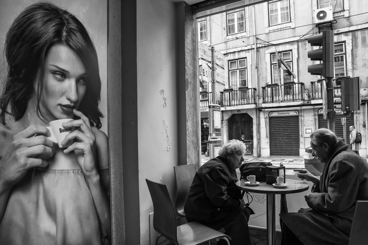 Luis	Sarmento Fotografie Coffee's conversations, Luis	Sarmento, 40 × 26.7 cm