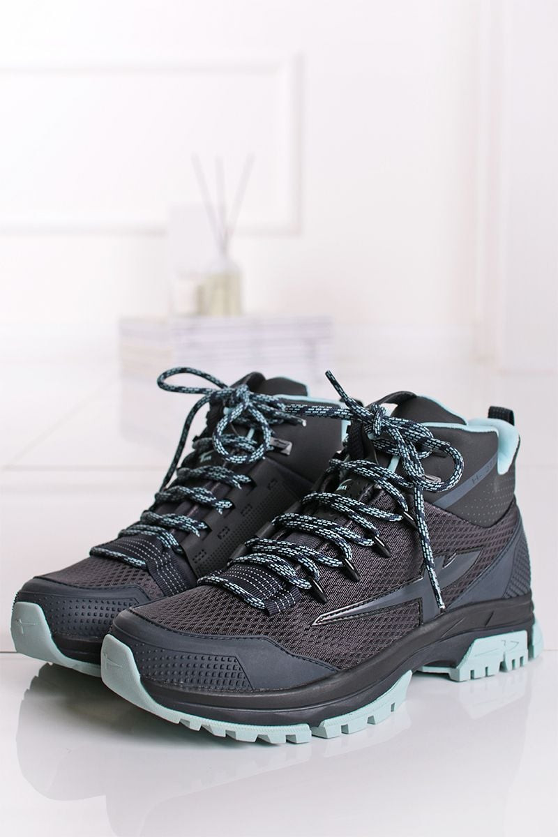 Tmavě modré kotníkové trekingové tenisky 1-25255