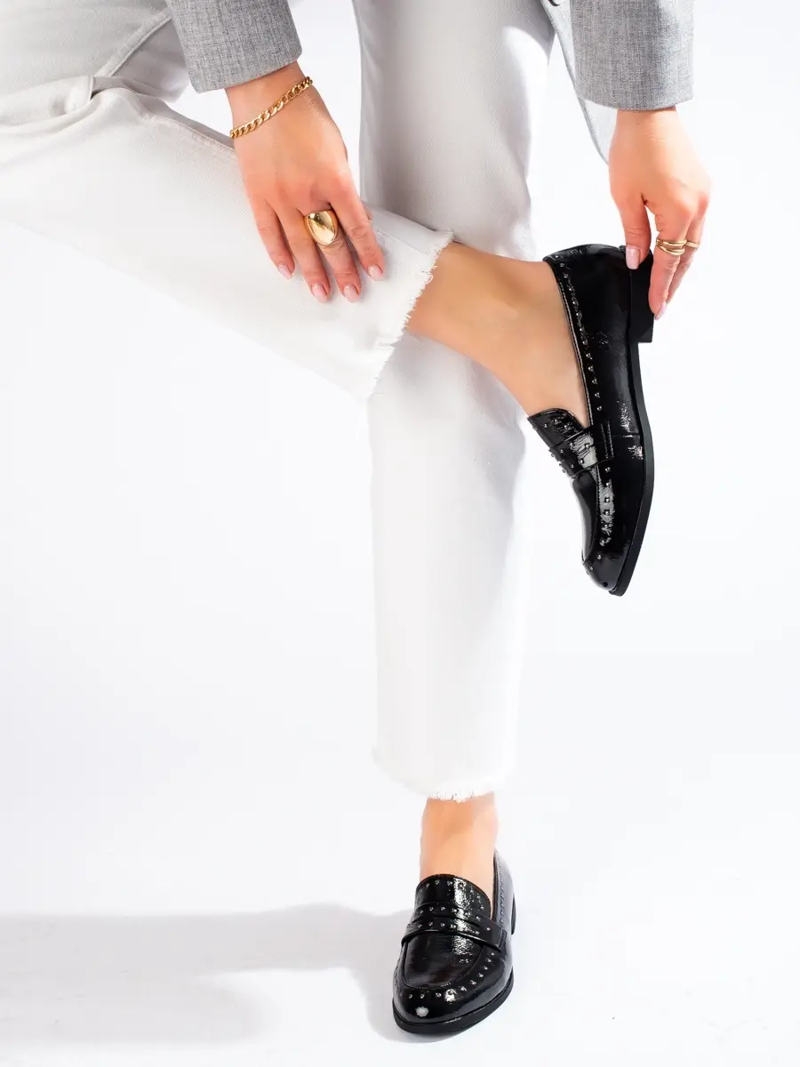 Módní dámské černé polobotky na plochém podpatku