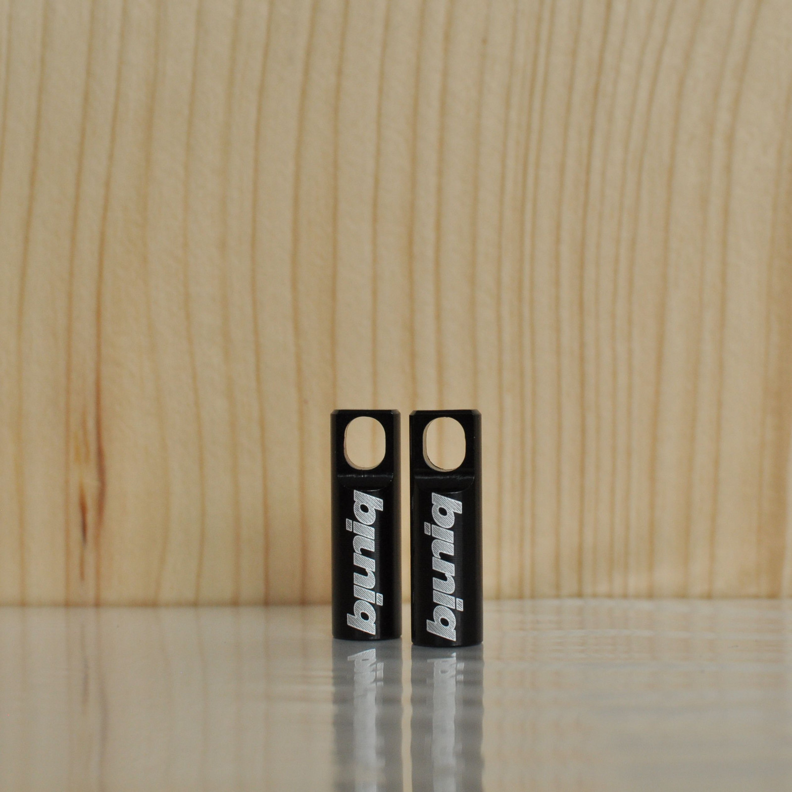 Čepička Biuniq 1ks Barevná kombinace: Černá