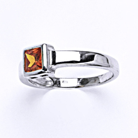 Prsten se syntetickým zirkonem oranžovým stříbrný