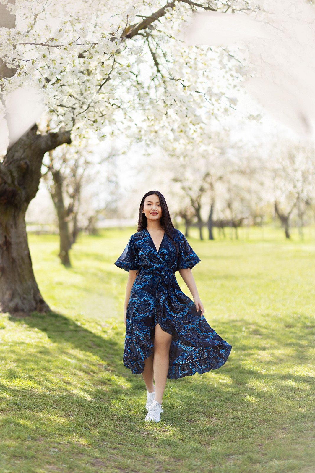 Himalife Šaty s volány Paina - tmavě modrá Velikost: S/M