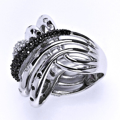 Stříbrný prsten s černými a čirými zirkony,prsten ze stříbra,váha 15,10 g