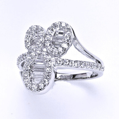 Stříbrný prsten s čirými zirkony,prsten ze stříbra,váha 4,80 g