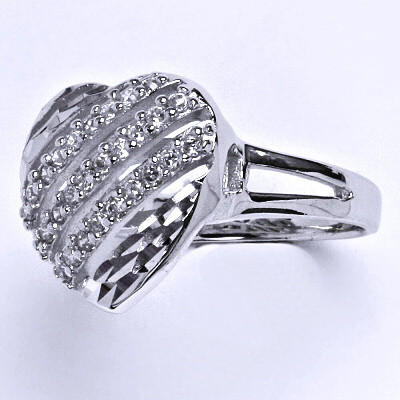 Stříbrný prsten s čirými zirkony,prsten ze stříbra,srdce,váha 6,35 g