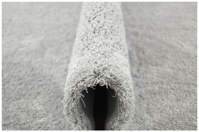 Metrážový koberec Pleasure Shaggy šedý