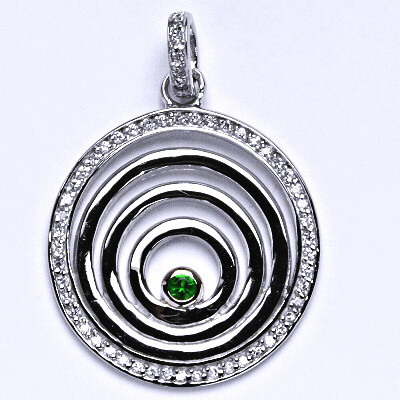Stříbrný přívěsek s čirými zirkony a emerald,přívěsek ze stříbra,váha 8,84 g