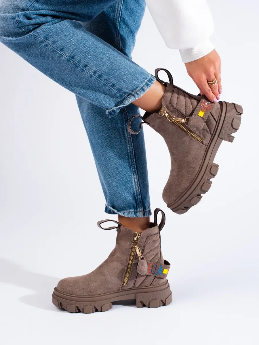 Moderní dámské workery béžové na plochém podpatku