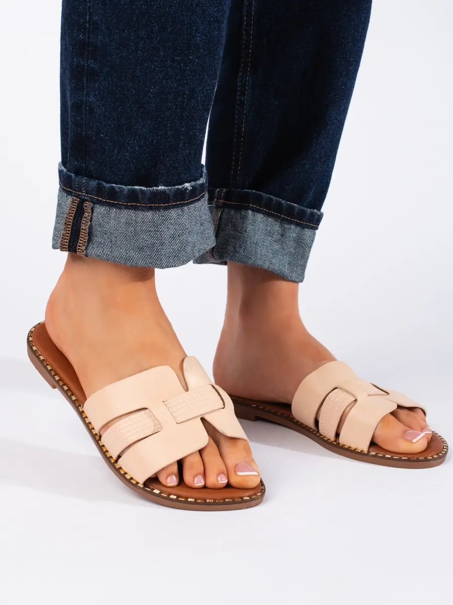 Praktické béžové nazouváky dámské bez podpatku