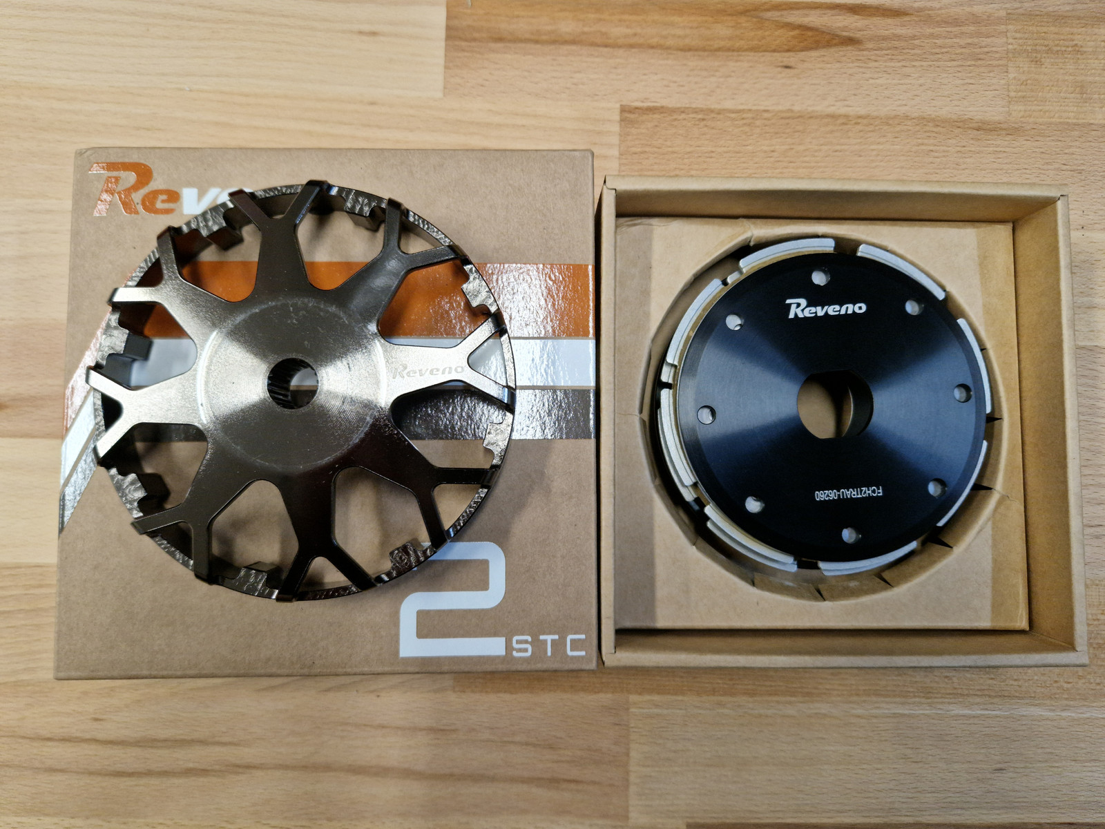 Reveno Suchá spojka se zvonem Reveno, odlehčená, Honda PCX / SH 125 - 150 ccm