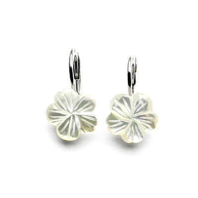 Stříbrné náušnice, přírodní bílá perleť, kytička 10 mm, NK 1183