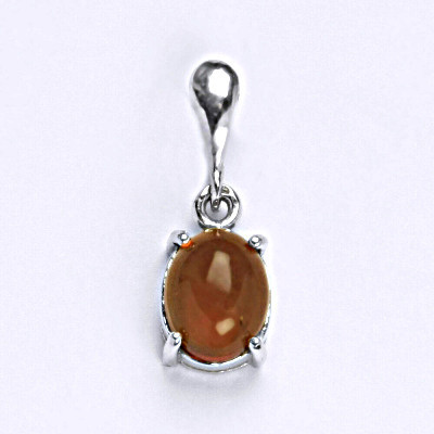 Stříbrný přívěšek s tmavým jantarem 9 x 7 mm,přívešek ze stříbra P 1244/22