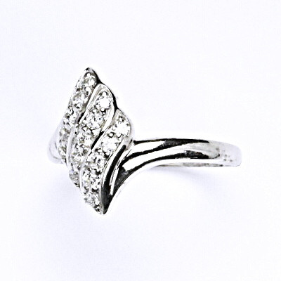 Stříbrný prsten s čírými zirkony,prsten ze stříbra, 3,10 g