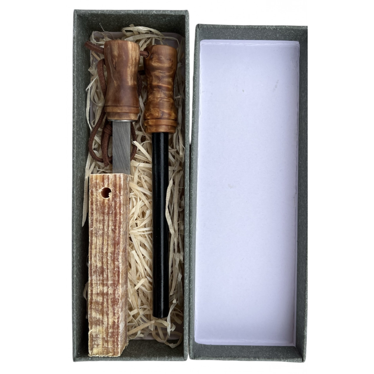 Dárková sada křesadla Karelka L v šedé krabičce - černá-hnědá