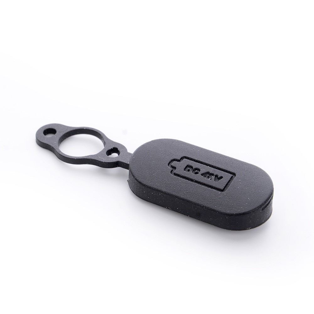 Urbis - Silikonová krytka nabíjecího portu - černá - U5, U5.1 Barva: Black