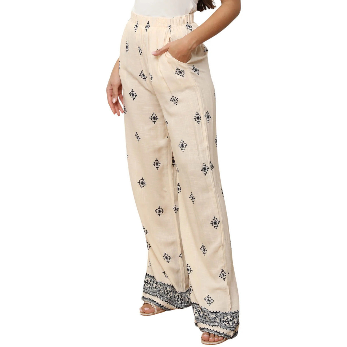 La Modeuse  74301_P175772  Béžová