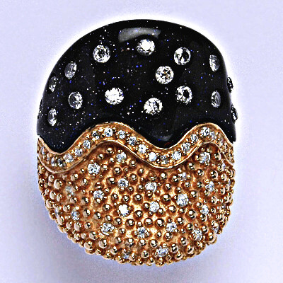 Stříbrný prsten se syntetickými barevnými zirkony, váha 16,26 g