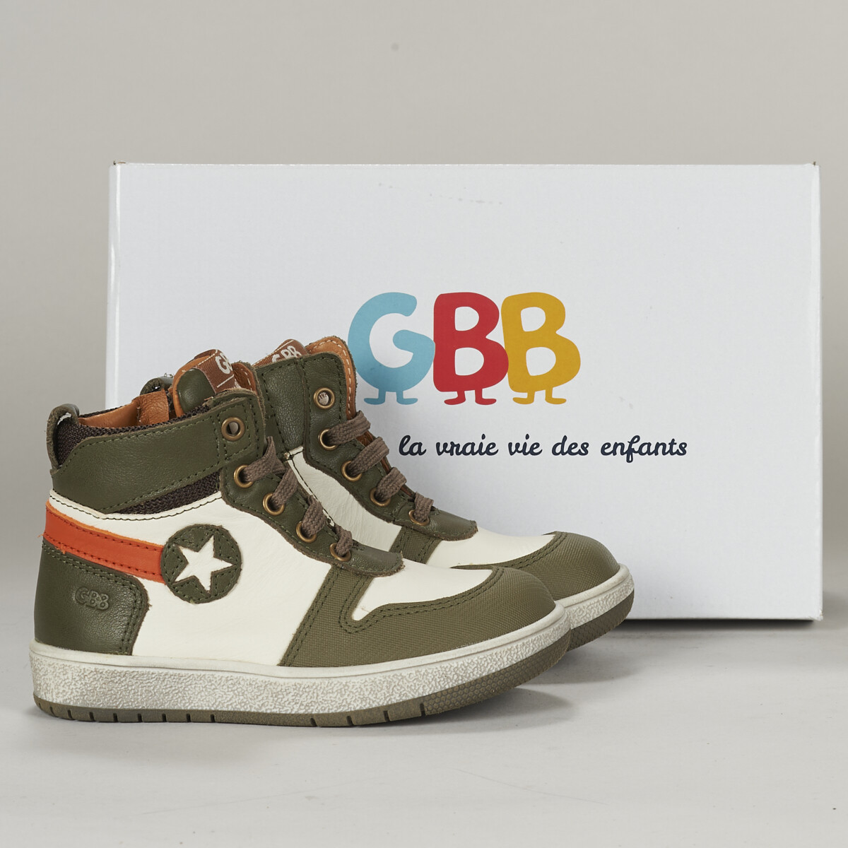 GBB  AI373-15-C-ECH  Zelená