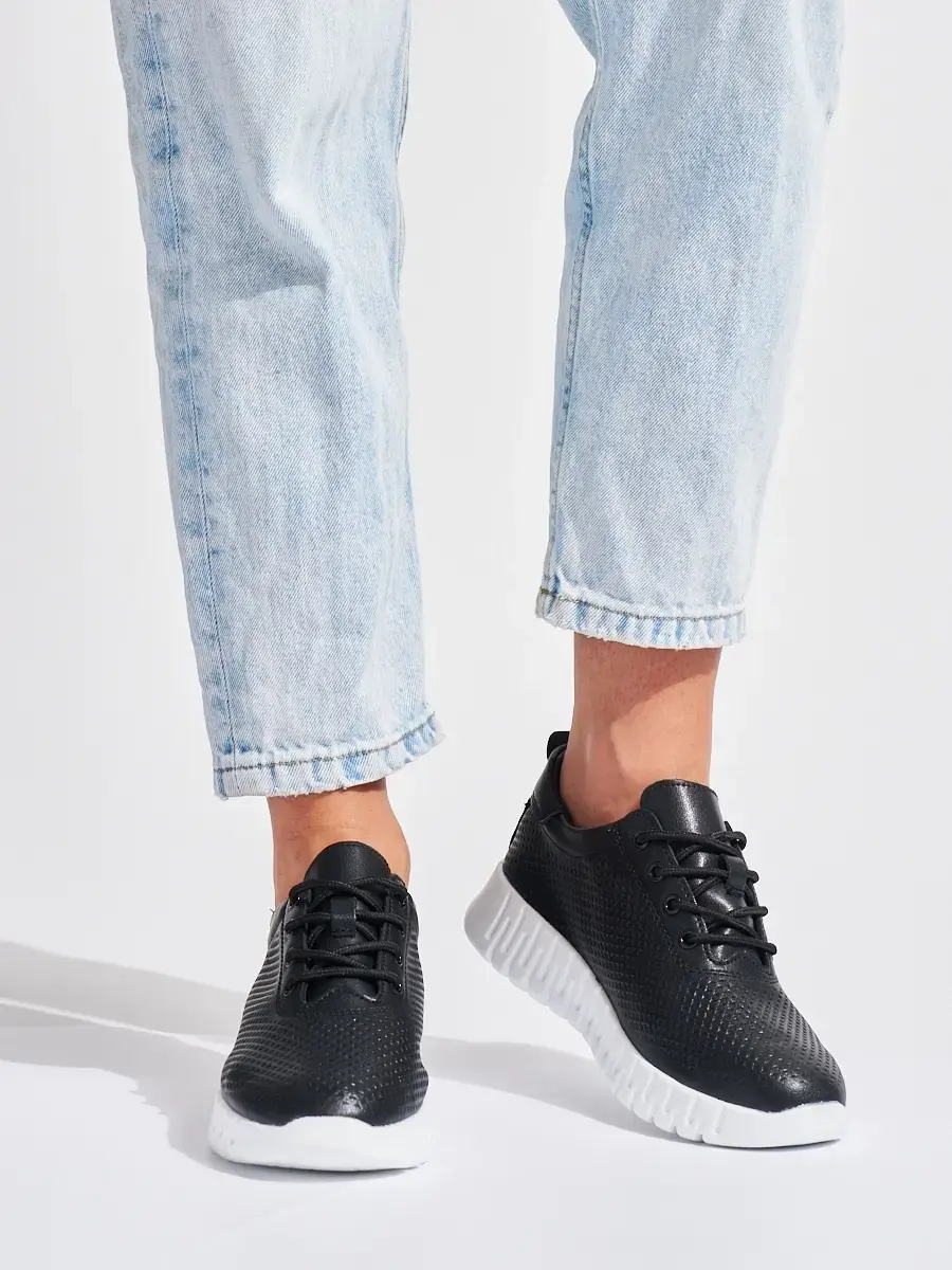 Komfortní černé polobotky dámské na platformě