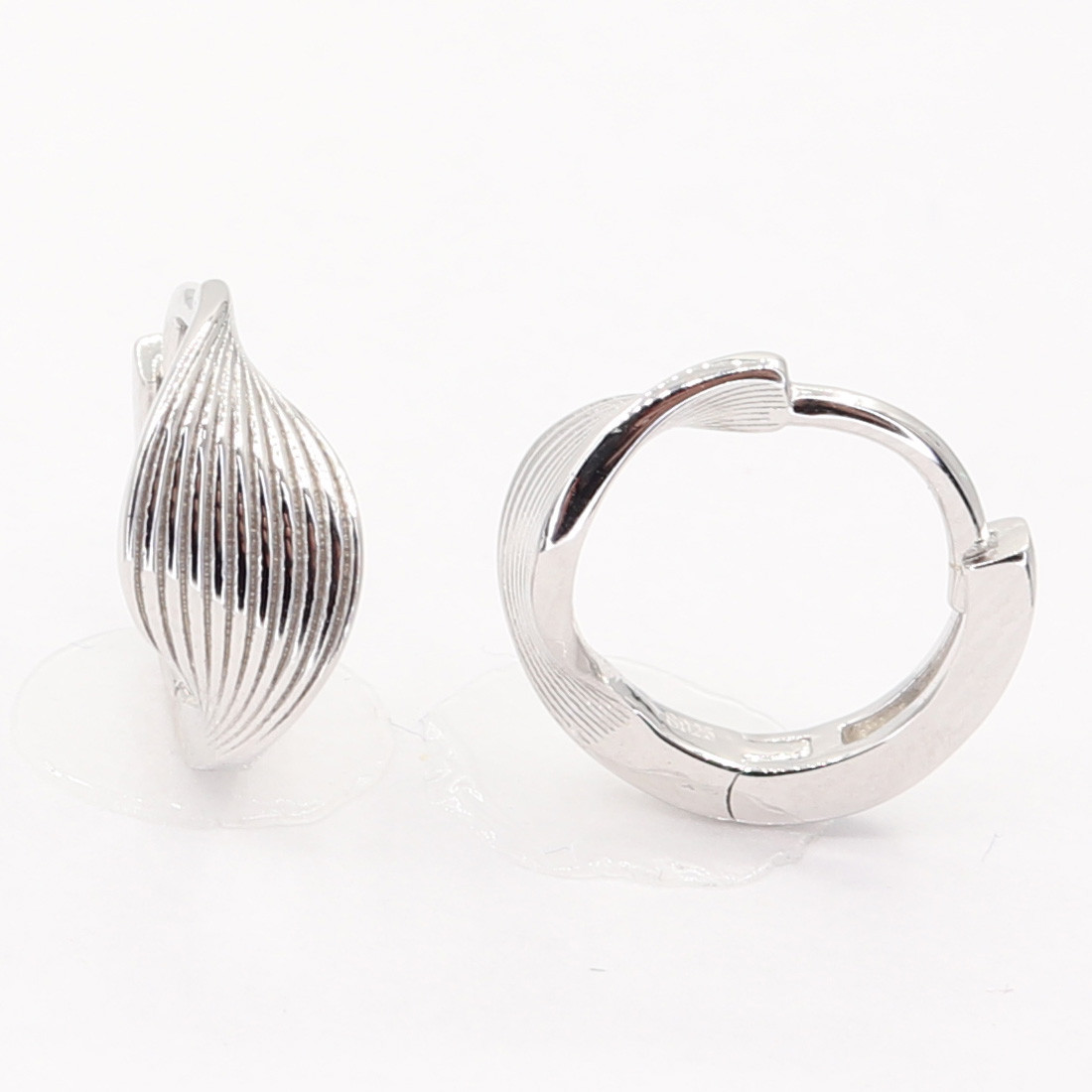 Stříbrné náušnice 113275