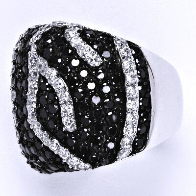 Stříbrný prsten s černými a čirými zirkony,prsten ze stříbra,váha 15,35 g