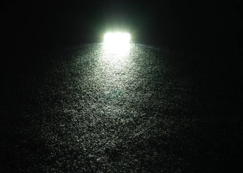 Interlook 9W podlouhlá pracovní lampa Spot 827