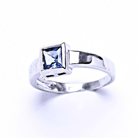 Stříbrný prsten se syntetickým akvamarinem 2