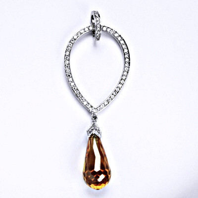 Stříbrný přívěšek s oranžvým zirkonem a čirými zirkony, 28,69 g