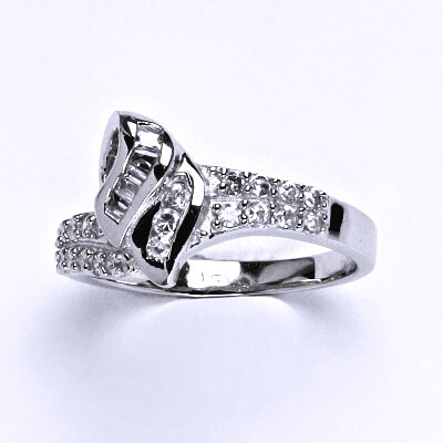 Stříbrný prsten s čirými zirkony,prstýnek ze stříbra,váha 3,61 g