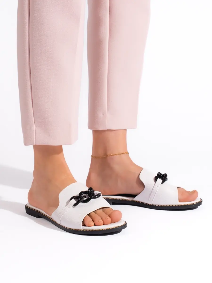 Moderní bílé nazouváky dámské bez podpatku