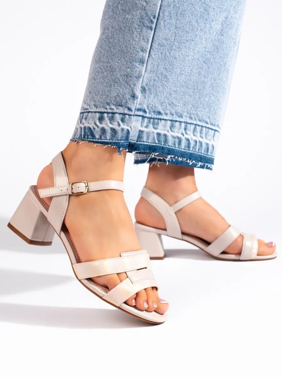 Krásné sandály béžové dámské na širokém podpatku