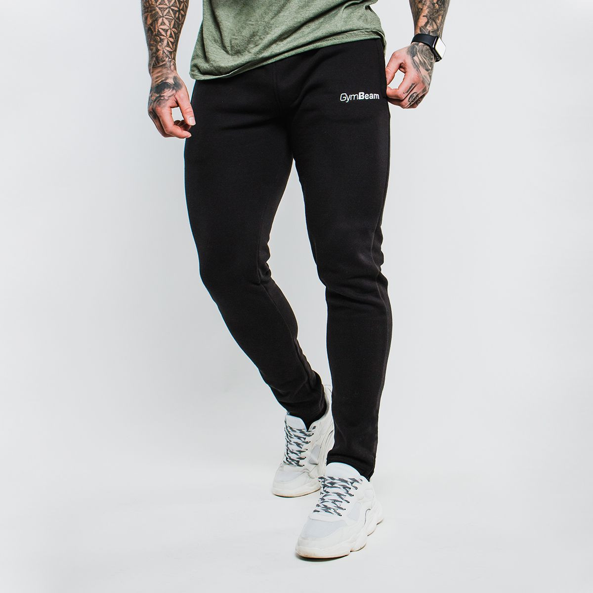 GymBeam Gym Beam Tepláky Slimfit Black Velikost: M