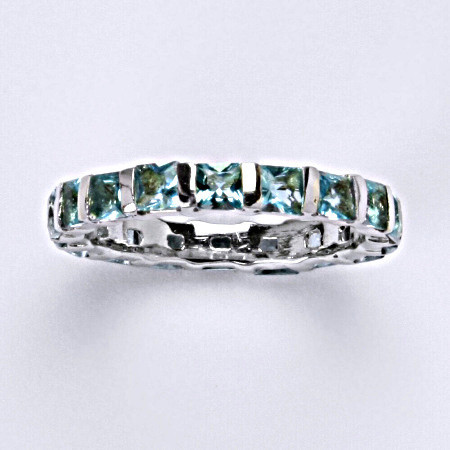 Stříbrný prsten se zirkony akvamarím