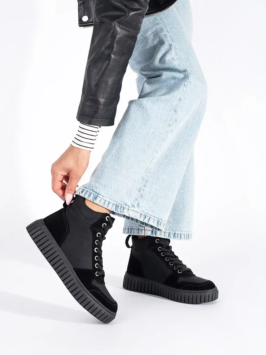 Luxusní dámské kotníkové boty černé na platformě