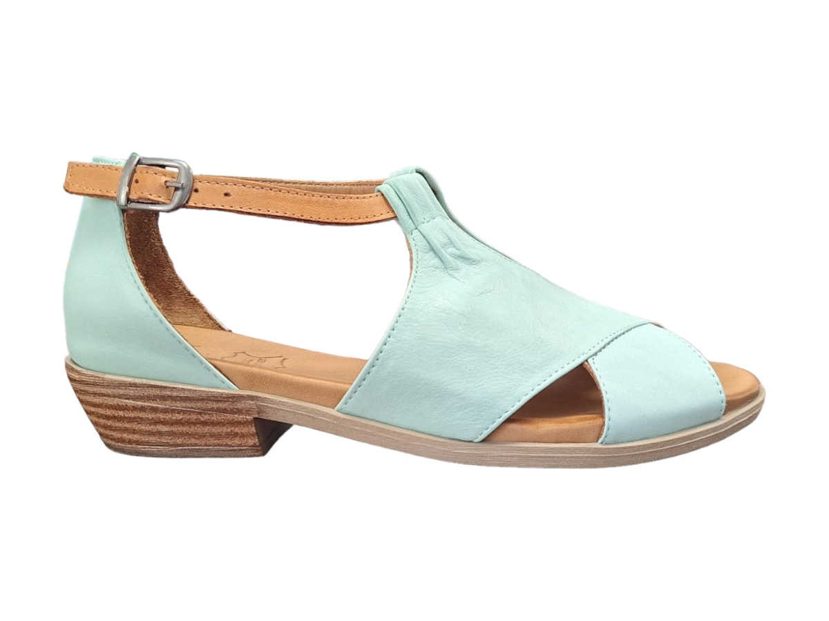 Wild 611125 Glacier Tan Dámské celokožené sandály 37