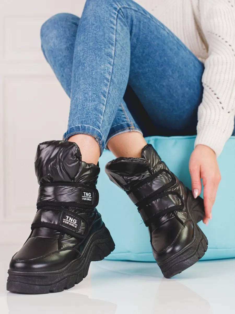 Designové dámské stříbrné sněhule černé bez podpatku