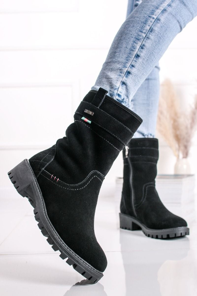 Černé kožené středně vysoké kozačky Marella