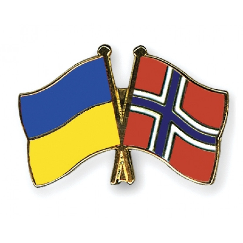 Odznak (pins) 22mm vlajka Ukrajina+Norsko - barevný