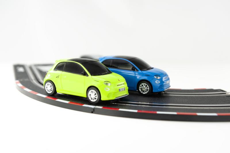RE.EL Toys autodráha licencovaná Pista Fiat Abarth 4v1 1:43
