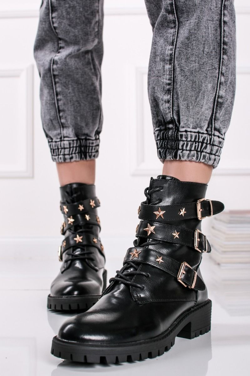 Černé šněrovací boty Myrinia