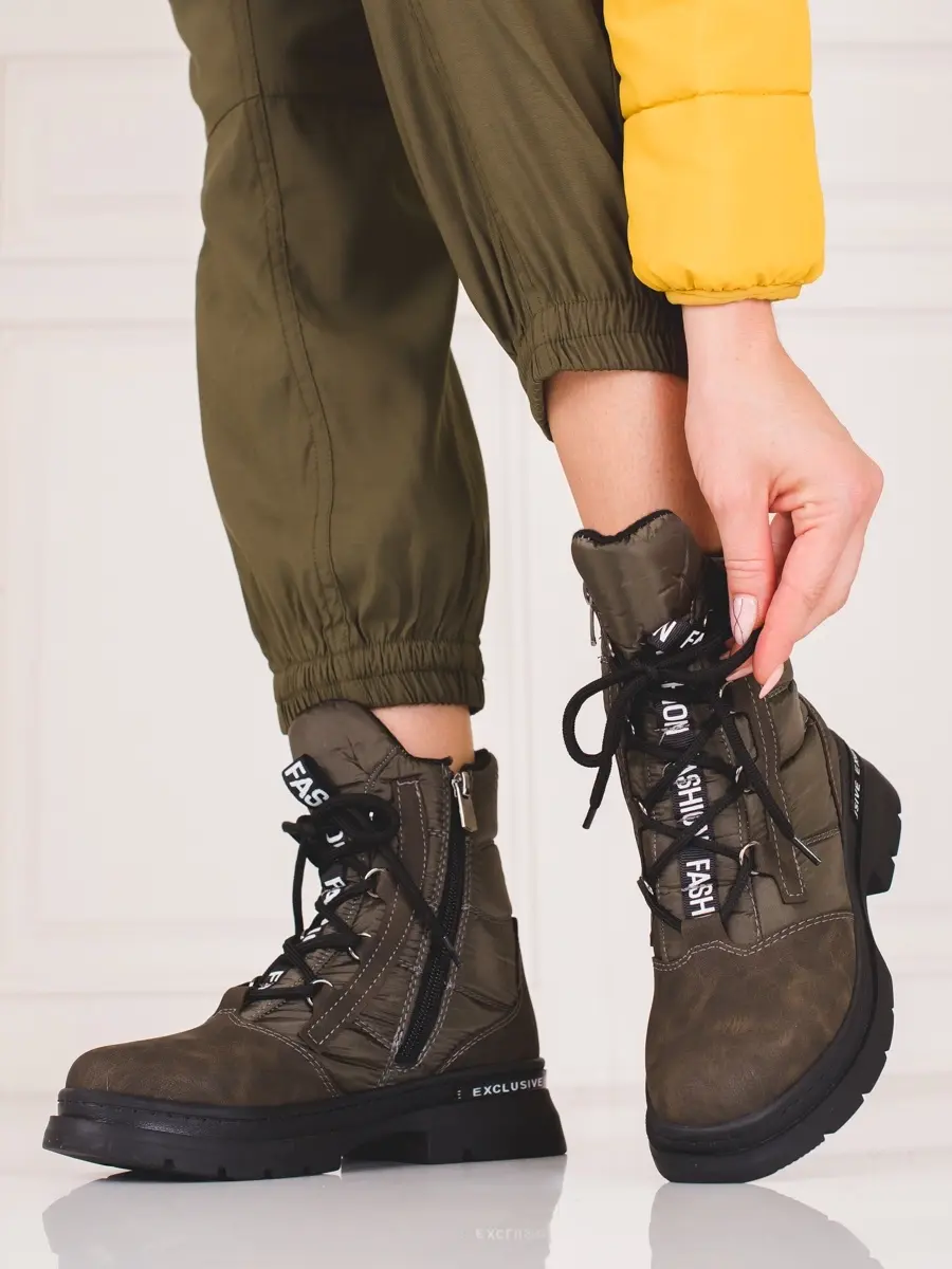 Pohodlné zelené dámské sněhule na plochém podpatku