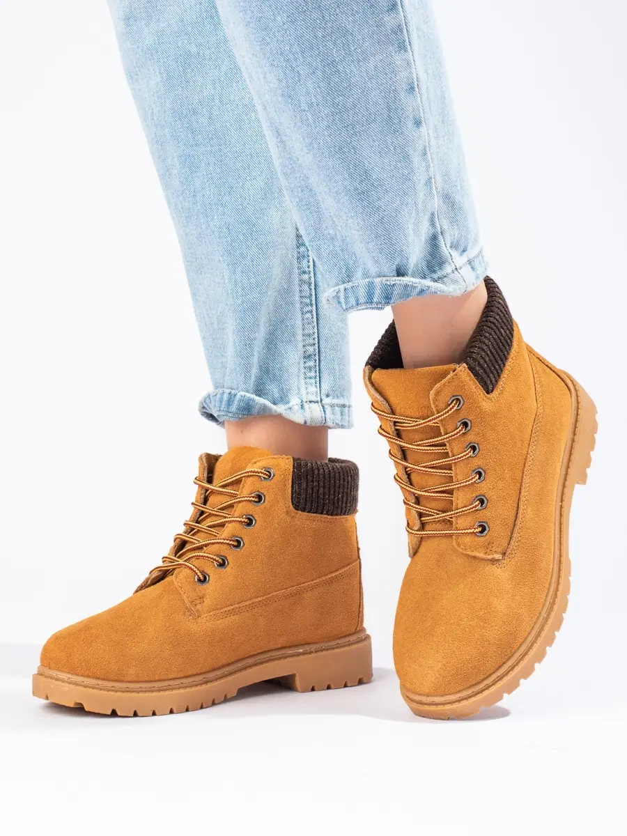 Módní hnědé farmery se šněrováním